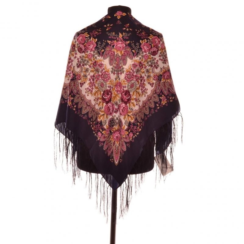 Шаль спицами с бахромой. Шаль пончо. Бахрома для шали. Шаль с бахромой крючком. Платок с бахромой.